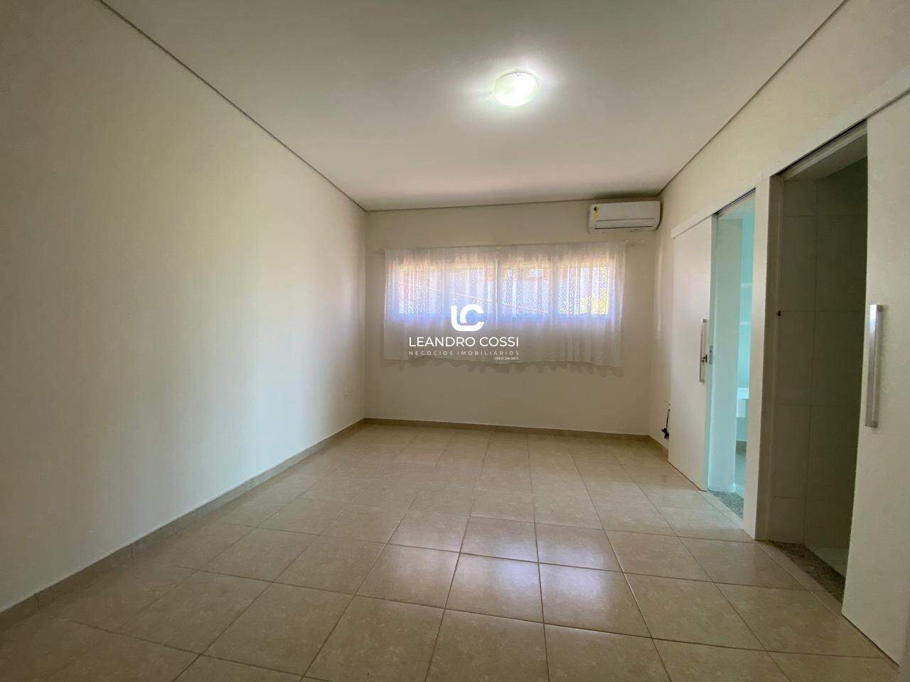 Casa de condomínio à venda no Condomínio Campos de Santo Antônio: 
