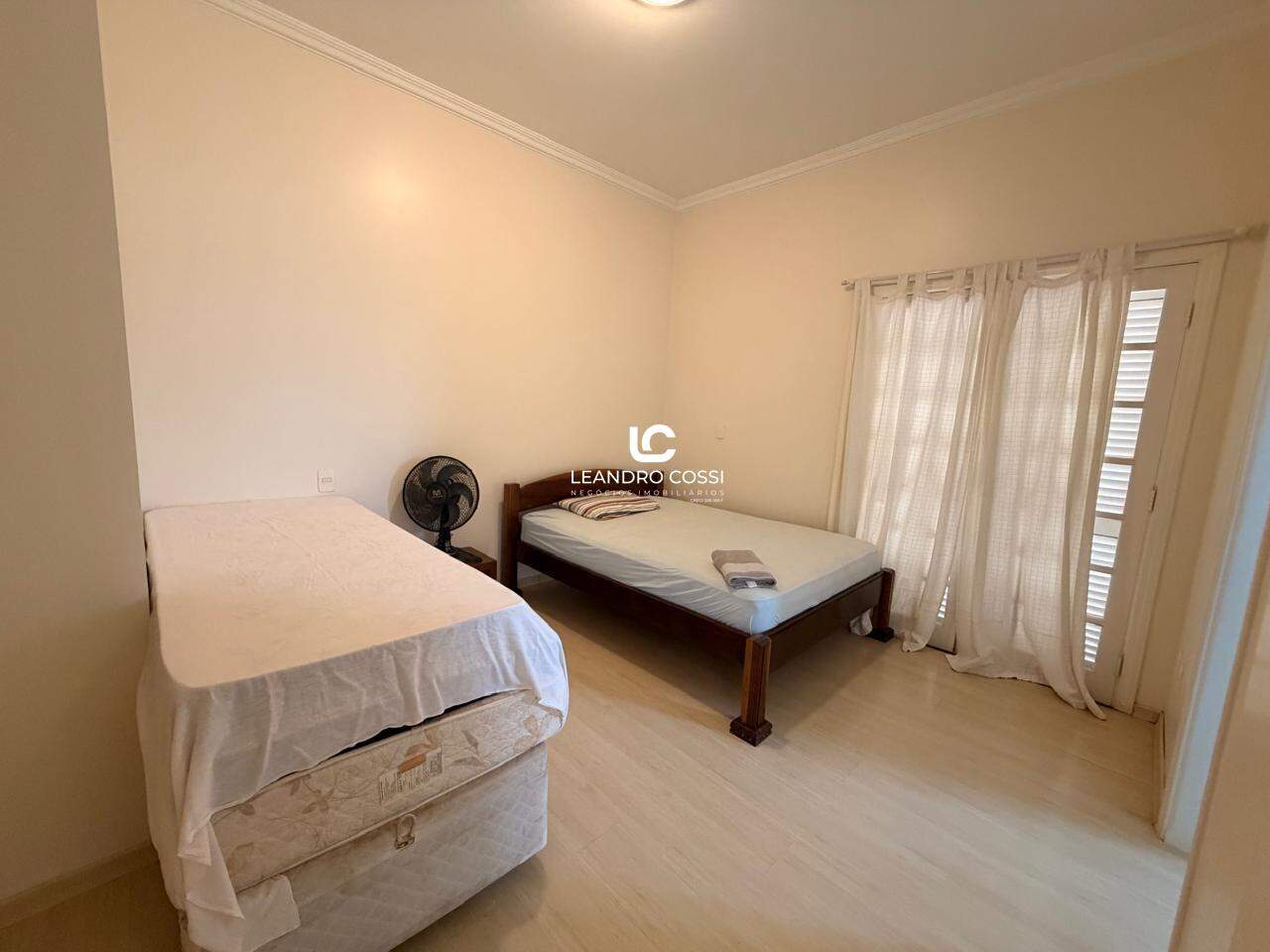 Casa de condomínio à venda no Condomínio Campos de Santo Antônio:
