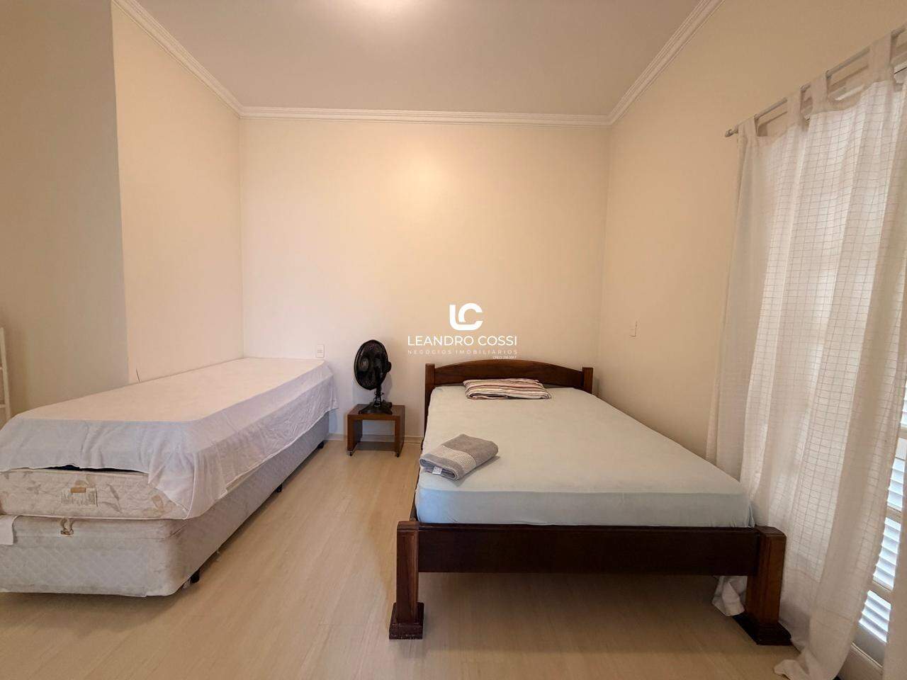 Casa de condomínio à venda no Condomínio Campos de Santo Antônio: