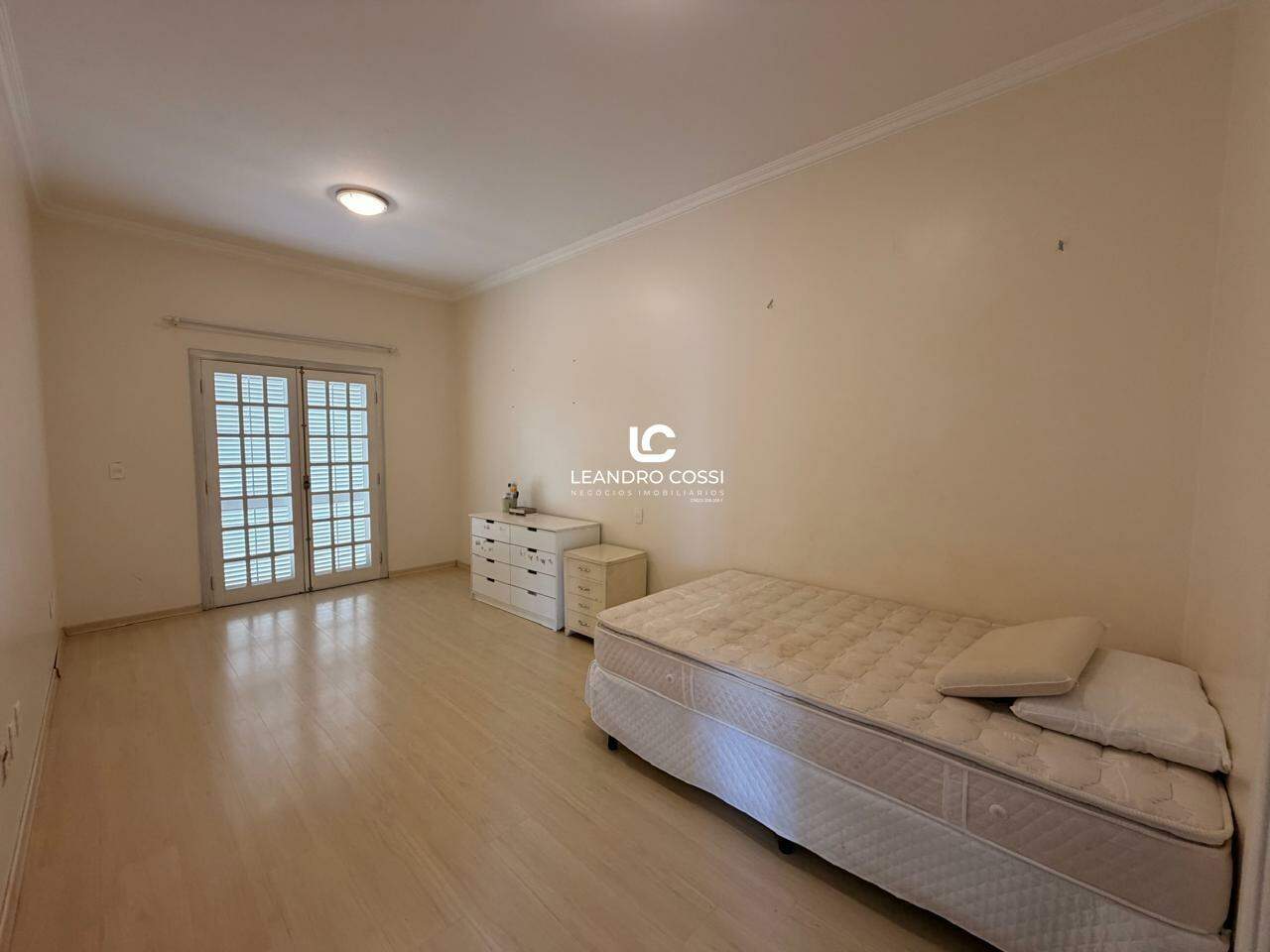 Casa de condomínio à venda no Condomínio Campos de Santo Antônio: