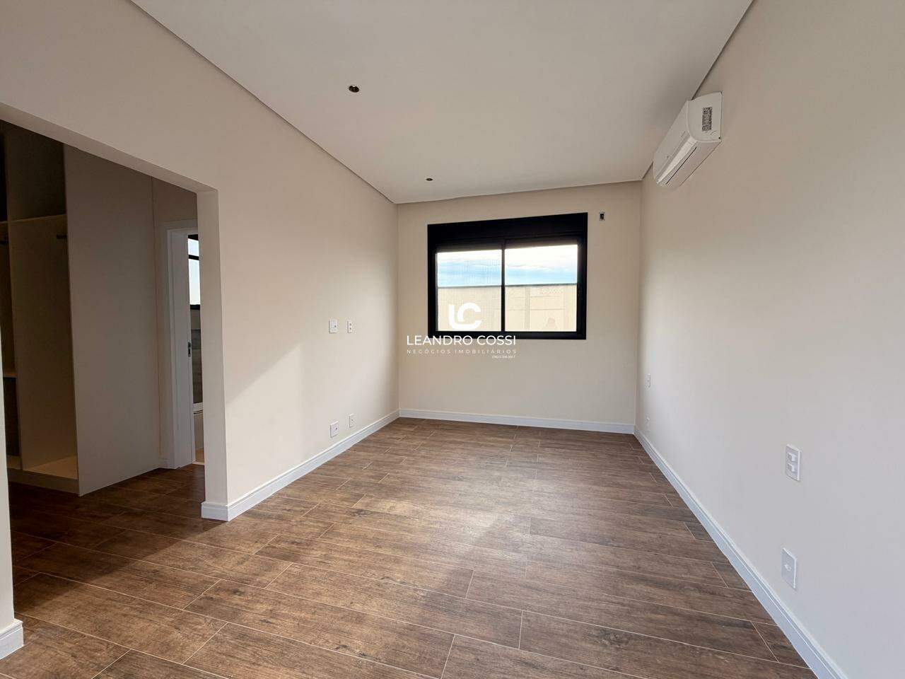 Casa de condomínio à venda no Condomínio Residencial Una: 