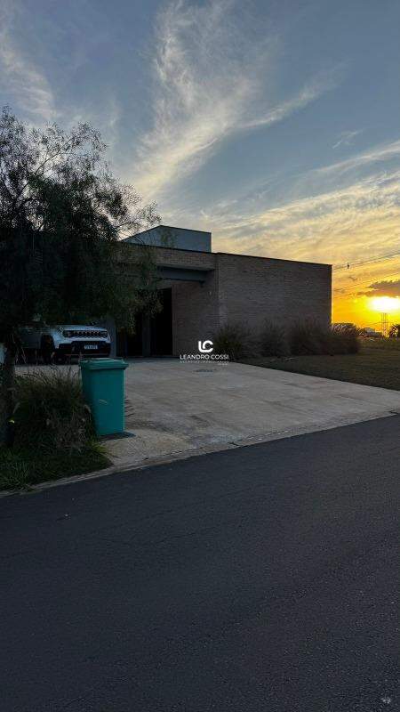 Casa de condomínio à venda no Condomínio Villas do Golfe: 