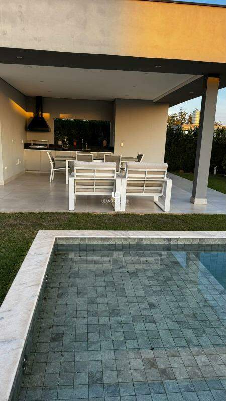 Casa de condomínio à venda no Condomínio Villas do Golfe: 
