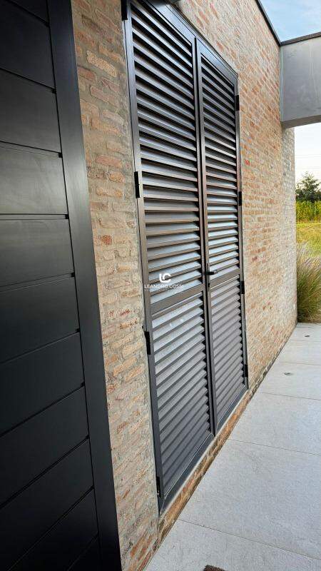 Casa de condomínio à venda no Condomínio Villas do Golfe: 