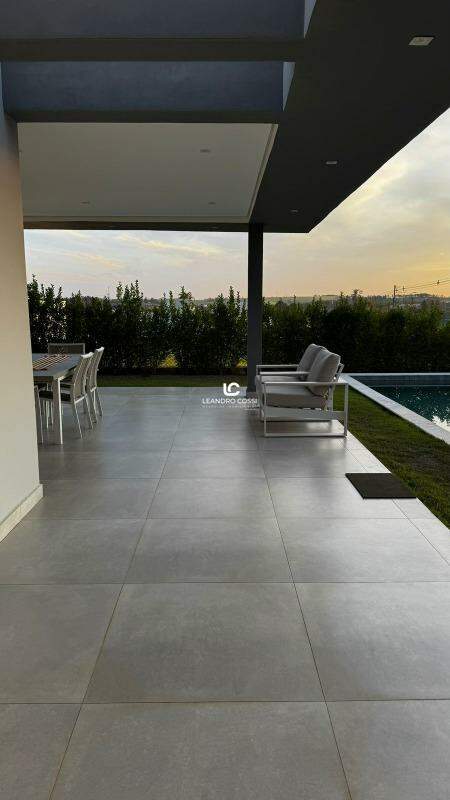 Casa de condomínio à venda no Condomínio Villas do Golfe: 