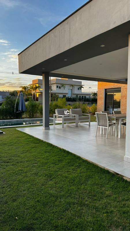Casa de condomínio à venda no Condomínio Villas do Golfe: 