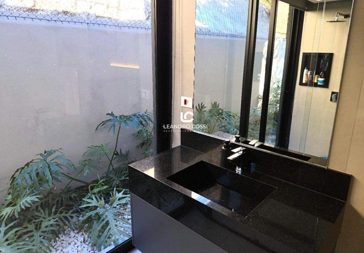 Casa de condomínio à venda no Condomínio Fazenda Kurumin: 