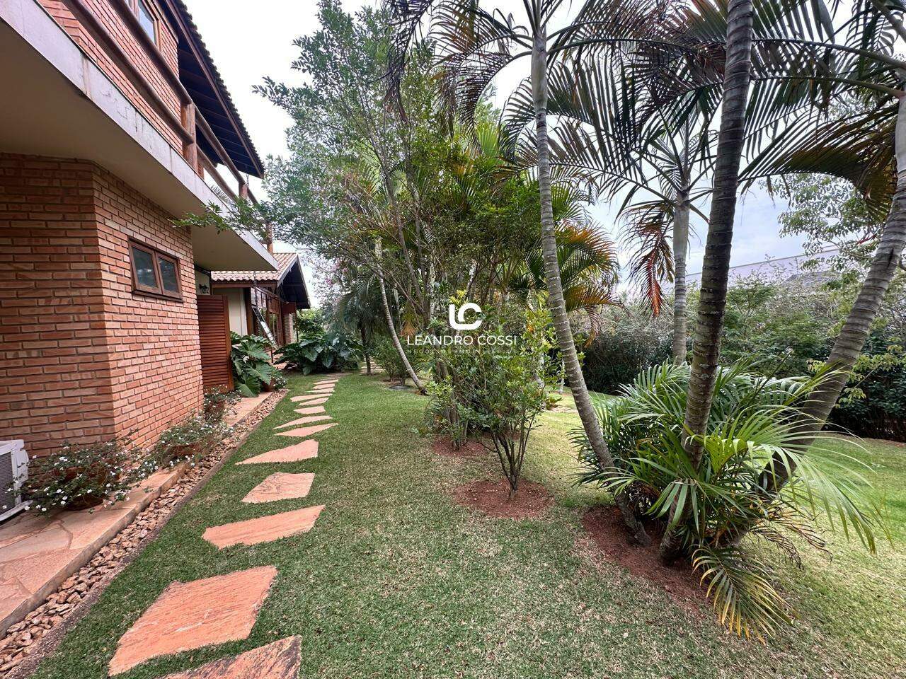 Casa de condomínio à venda no Condomínio Fazenda Kurumin: 