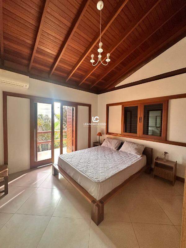 Casa de condomínio à venda no Condomínio Fazenda Kurumin: 
