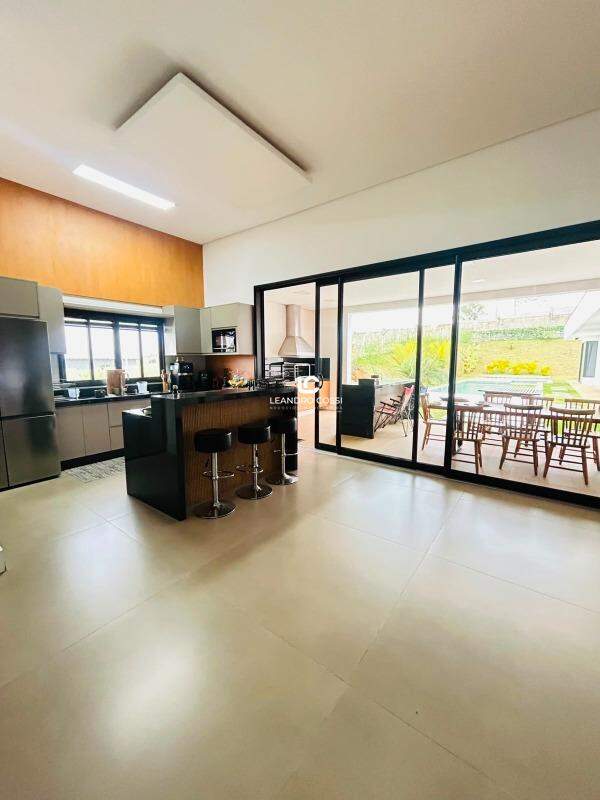 Casa de condomínio à venda no Condomínio Fazenda Kurumin: 