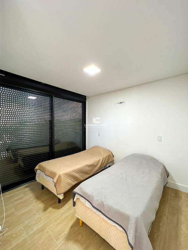 Casa de condomínio à venda no Condomínio Fazenda Kurumin: 