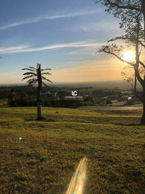 Terreno de Condomínio à venda no Condomínio Fazenda Kurumin: 