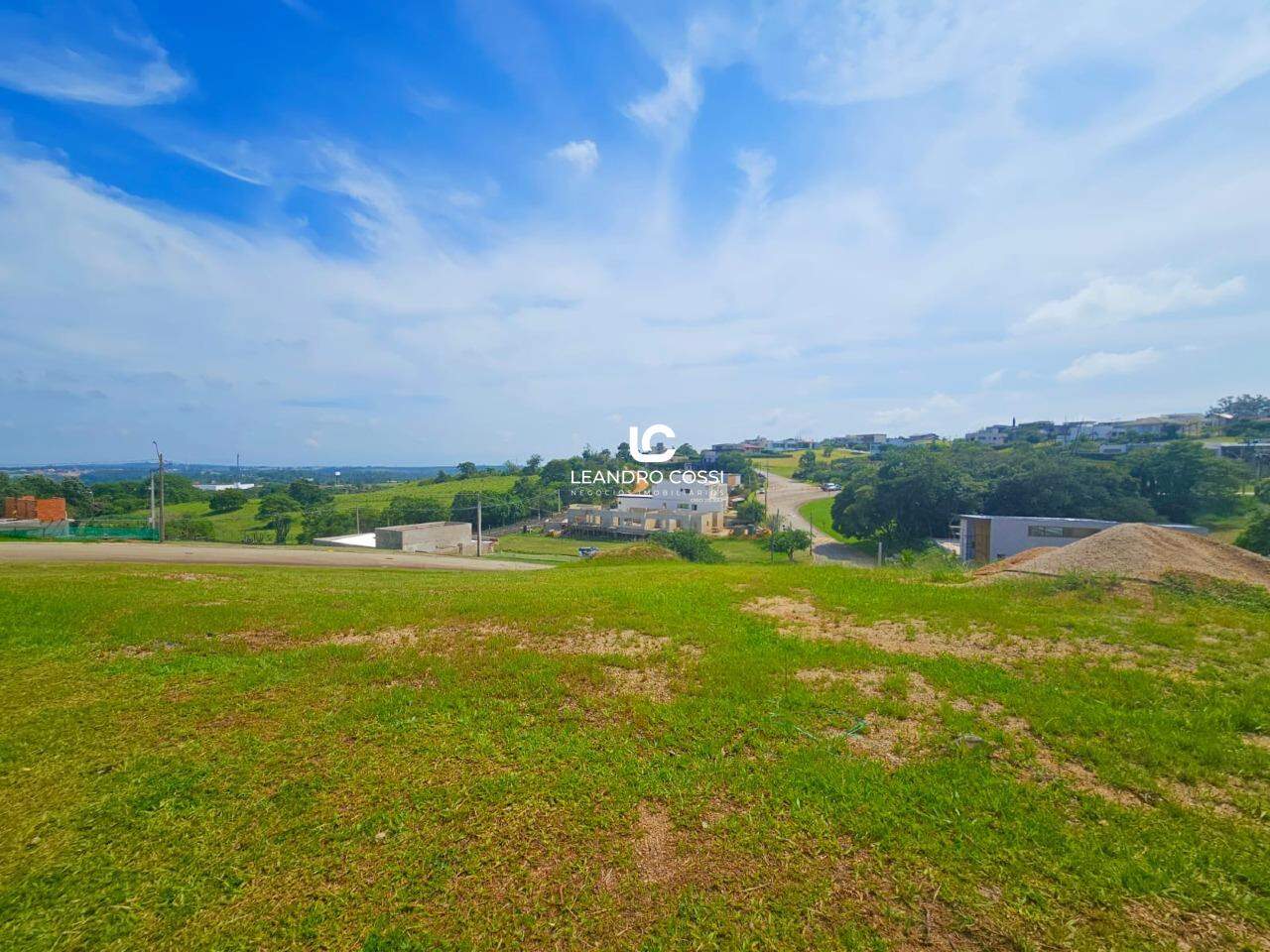 Terreno de Condomínio à venda no Condomínio Fazenda Kurumin: 