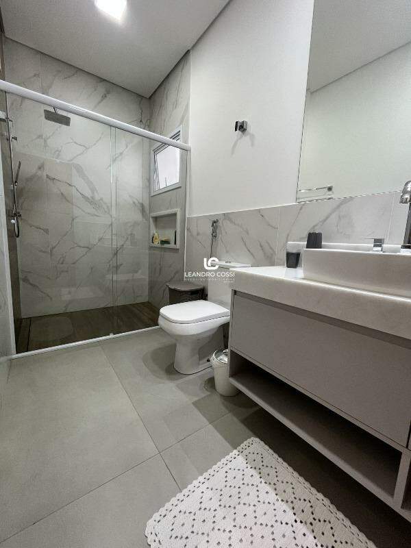 Casa de condomínio à venda no Condomínio City Castelo: 