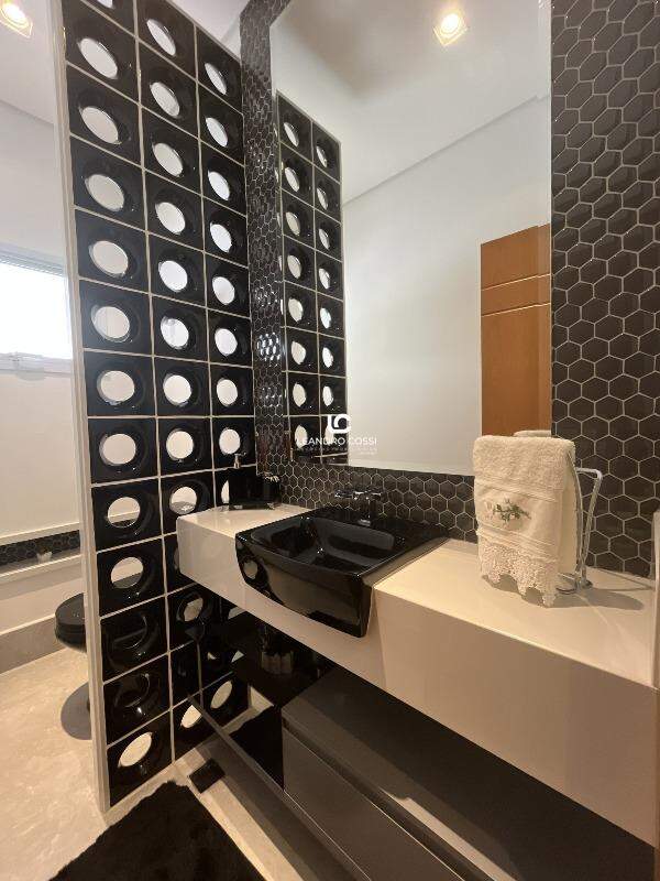 Casa de condomínio à venda no Condomínio City Castelo: 