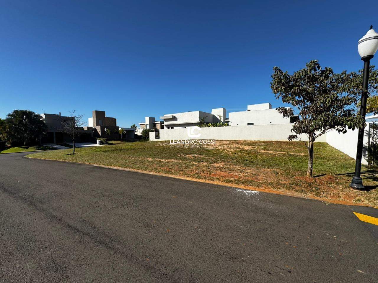 Terreno de Condomínio à venda no Condomínio Villas do Golfe: 
