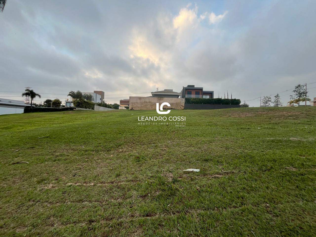 Terreno de Condomínio à venda no Condomínio Villas do Golfe: 
