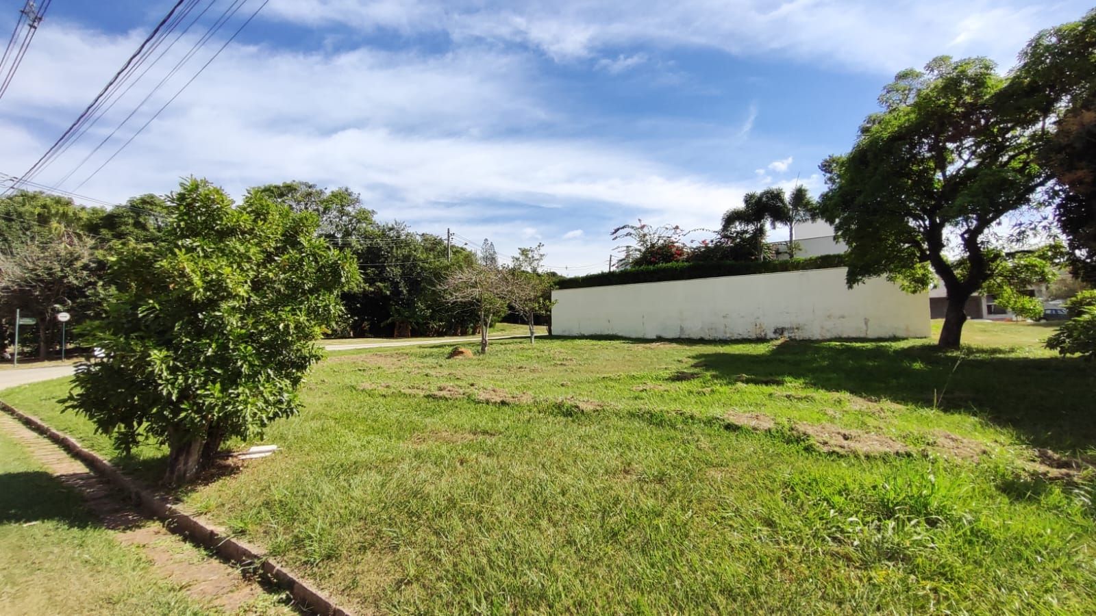 Terreno à Venda no Condomínio Palmeiras Imperiais, Salto/Sp