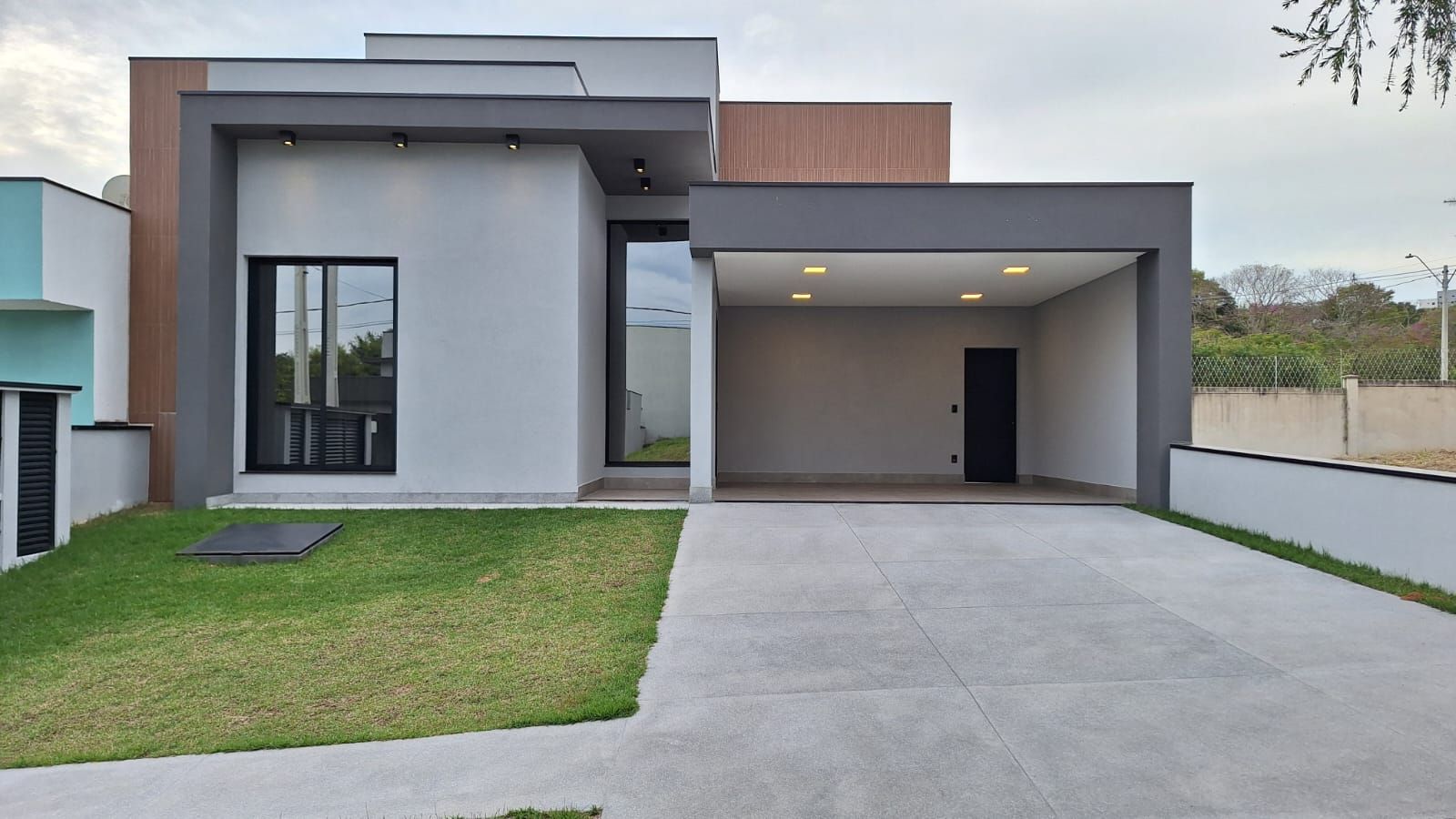 Casa à Venda no Condomínio Gardenville - Itu/Sp