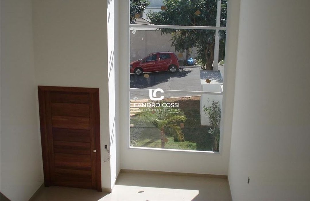 Casa de condomínio à venda no Condomínio Parque do Varvito: