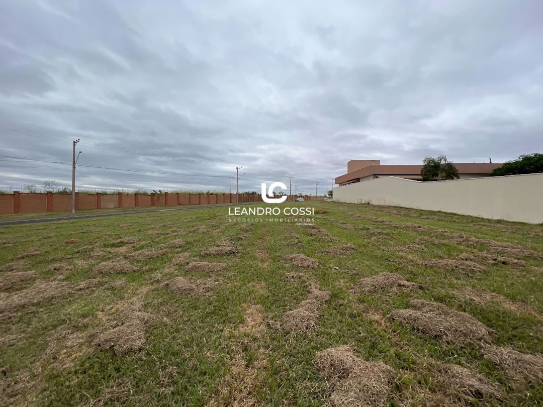 Terreno de Condomínio à venda no Condominio Fazenda Palmeiras Imperiais:
