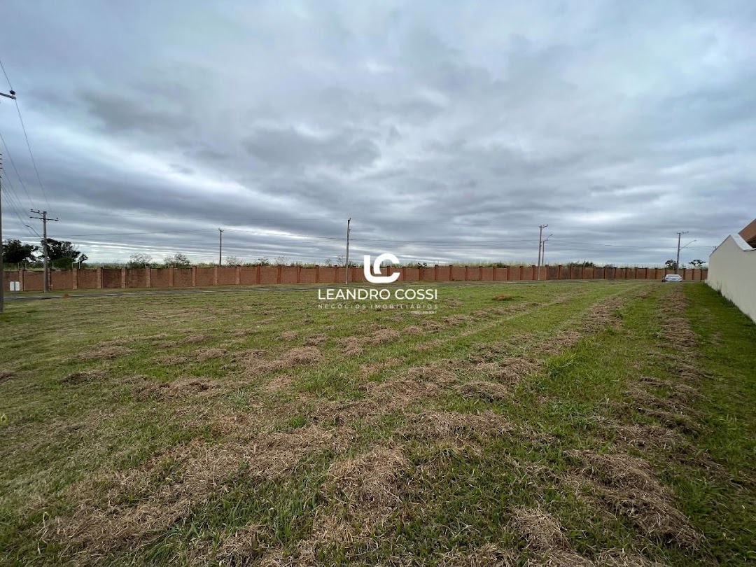 Terreno à Venda no Condomínio Palmeiras Imperiais, Salto/Sp