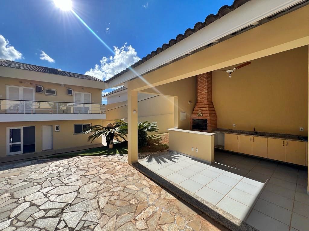 Casa de condomínio à venda no Condomínio Jardim Theodora: