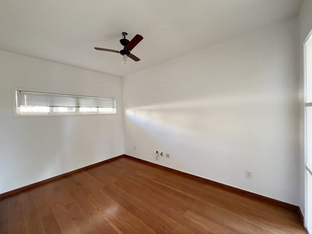 Casa de condomínio à venda no Condomínio Jardim Theodora: