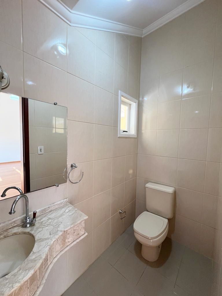 Casa de condomínio à venda no Condomínio Jardim Theodora: