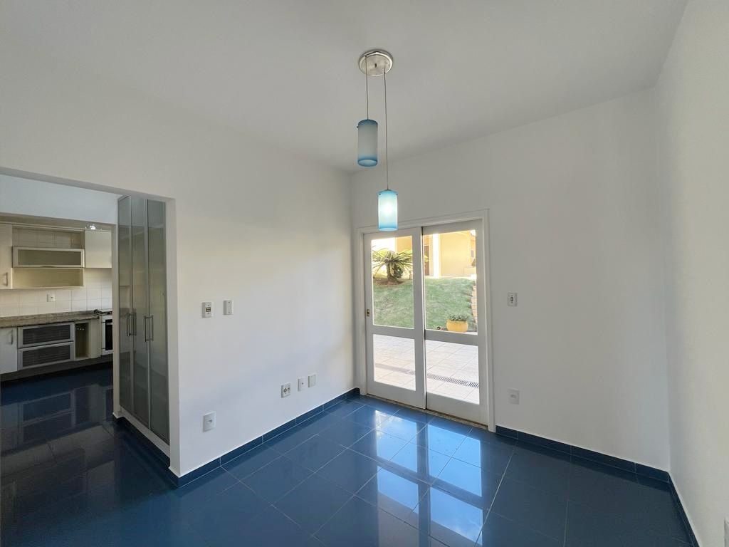 Casa de condomínio à venda no Condomínio Jardim Theodora: