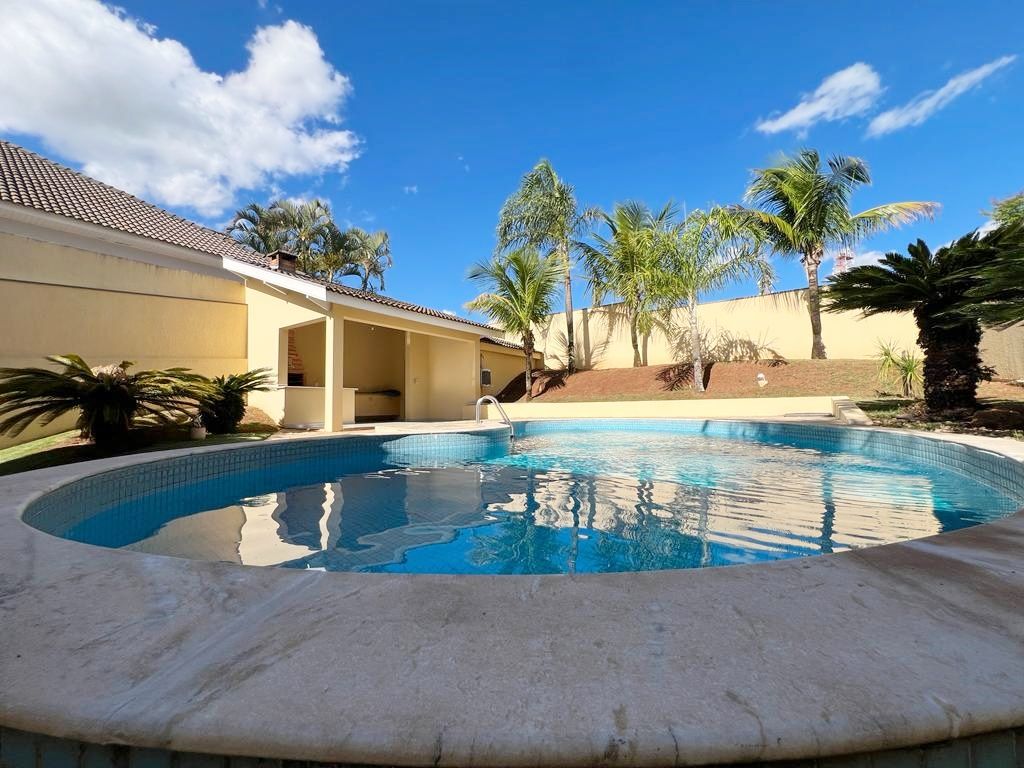 Casa de condomínio à venda no Condomínio Jardim Theodora: