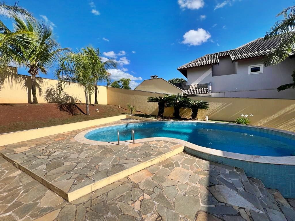 Casa de condomínio à venda no Condomínio Jardim Theodora: