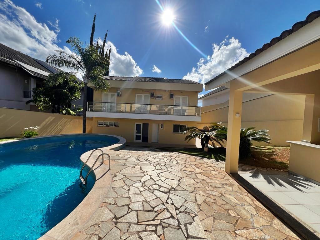 Casa de condomínio à venda no Condomínio Jardim Theodora: