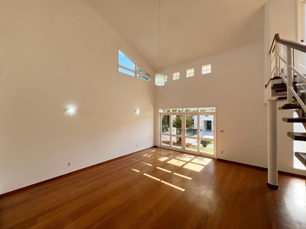 Casa de condomínio à venda no Condomínio Jardim Theodora: