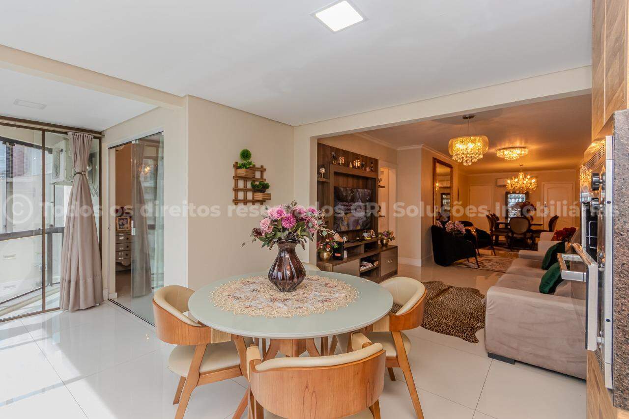 Apartamento Mobiliado com 03 Suítes á venda no Edifício Sunshine em Balneário Camboriú