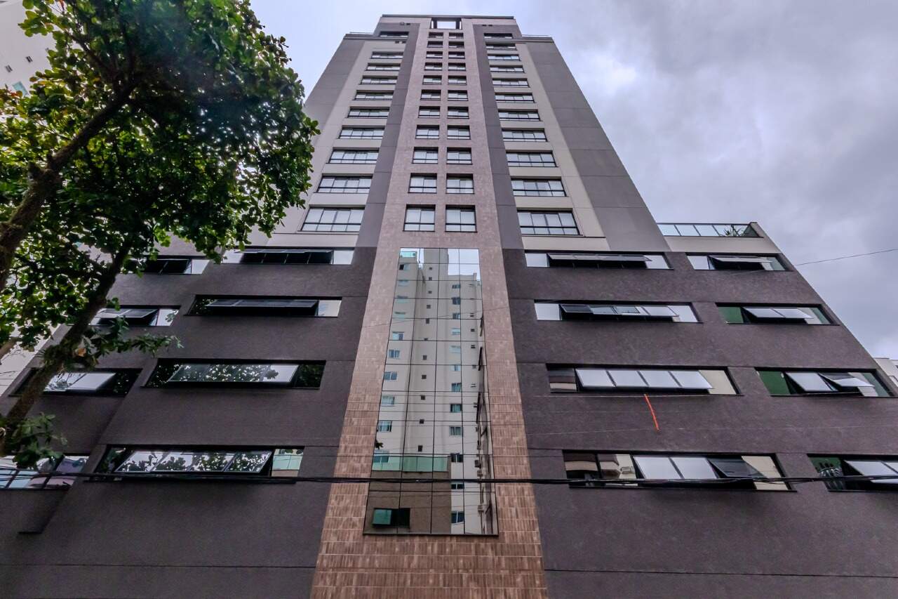 Apartamento com 03 Dormitórios á venda no Edifício Bella Cyntra em Balneário Camboriú