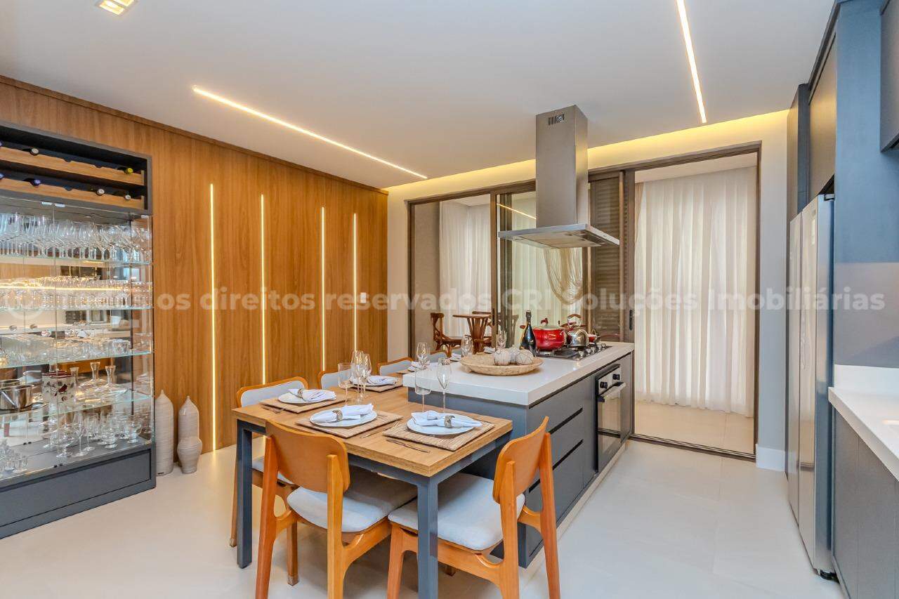 Apartamento no Edifício Ocean Wind com 03 suítes na Praia Brava em Itajaí. 