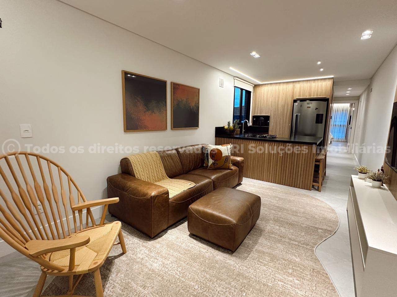 Apartamento a venda no Edifício Saint Antoine com 02 Suítes Mobiliado na Praia Brava em Itajaí.