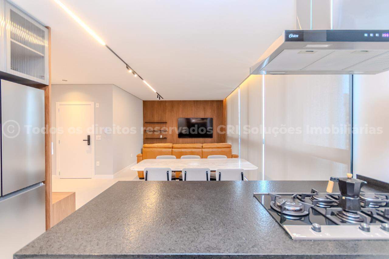 Apartamento no Edifício Soho Village com 04 Dormitórios no Centro de Balneário Camboriú.