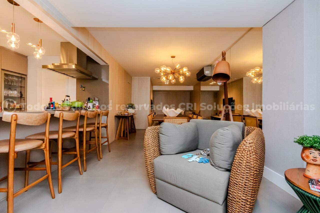 Apartamento a venda no Edifício Piazza Di Spagna com 03 Dormitórios no Centro de Balneário Camboriú