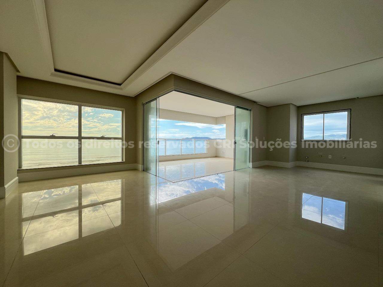 Apartamento Frente Mar a venda no Le Biarritz com 4 Suítes em Itapema