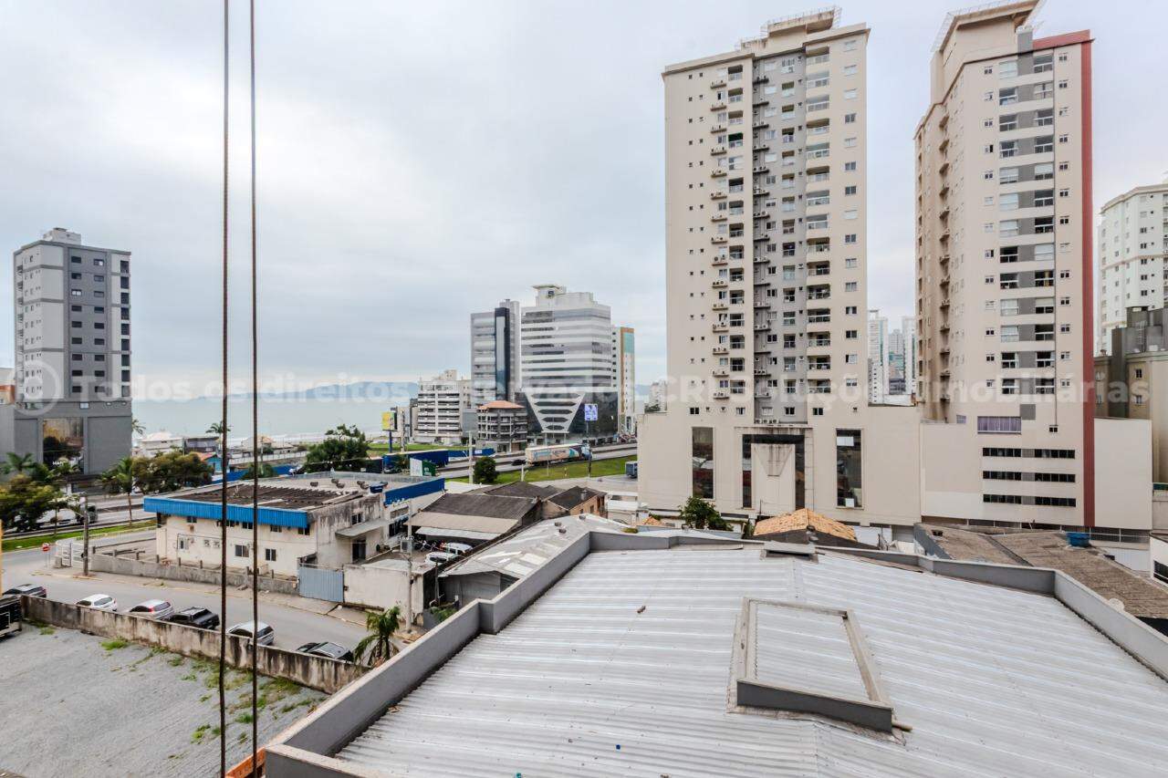 Apartamento no Edifício Villa Orizon com 02 suítes a venda em Morretes Itapema. 