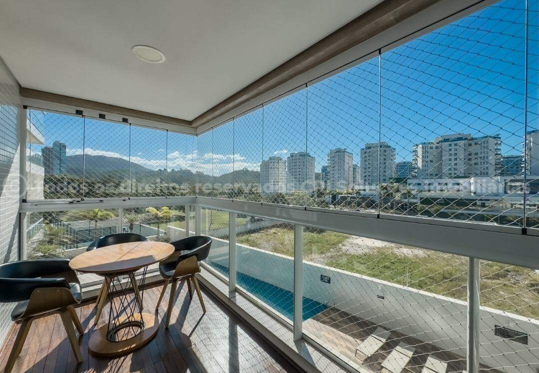Apartamento a venda no Edifício Amores da Brava com 03 Quartos sendo 01 Suíte na Praia Brava em Itajaí