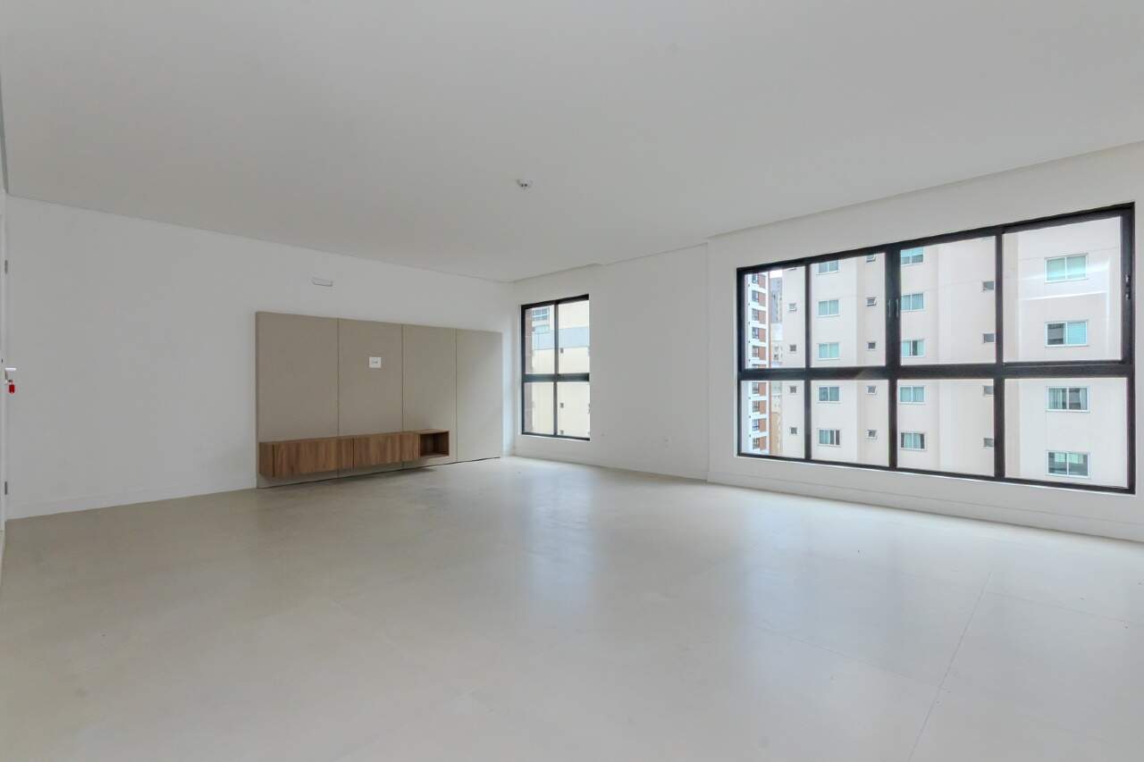 Apartamento com 03 Dormitórios á venda no Edifício Marabella Tower em Balneário Camboriú