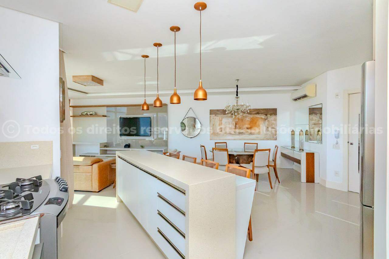 Apartamento à venda, 3 quartos, 3 suítes, 3 vagas, Centro - Balneário Camboriú/SC