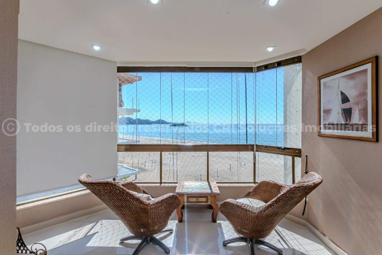 Apartamento Mobiliado á venda Vista Mar com 03 Dormitórios no Edifício Ilha de Itacuruçá