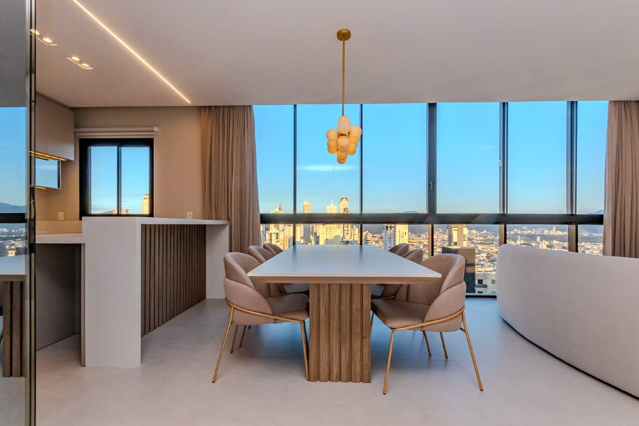 Apartamento no Edifício Soho Village á venda com 04 Dormitórios no Centro de Balneário Camboriú