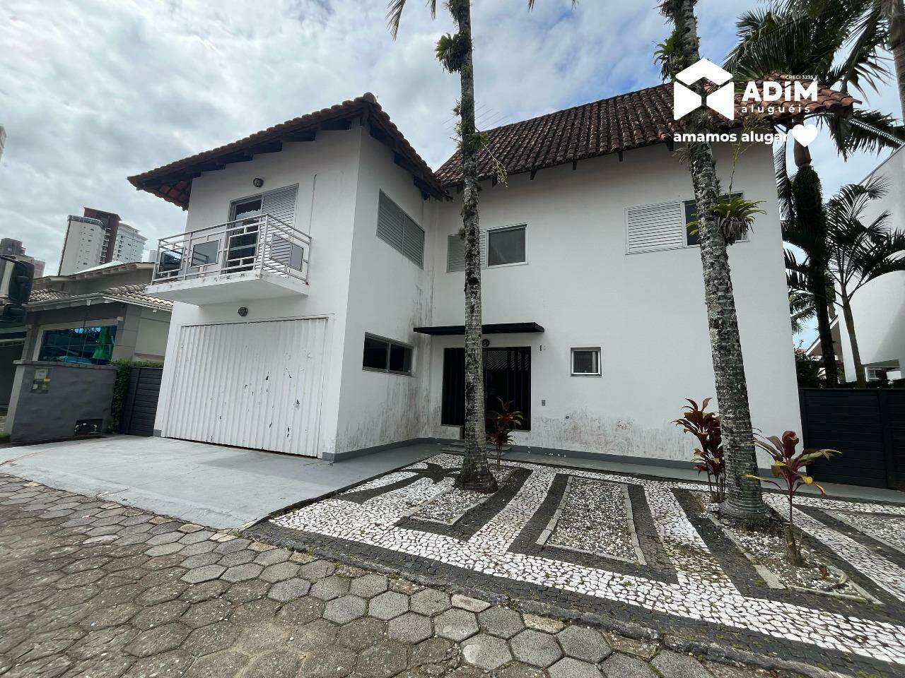 [Edificio] Casa para aluguel Marina Camboriú: 
