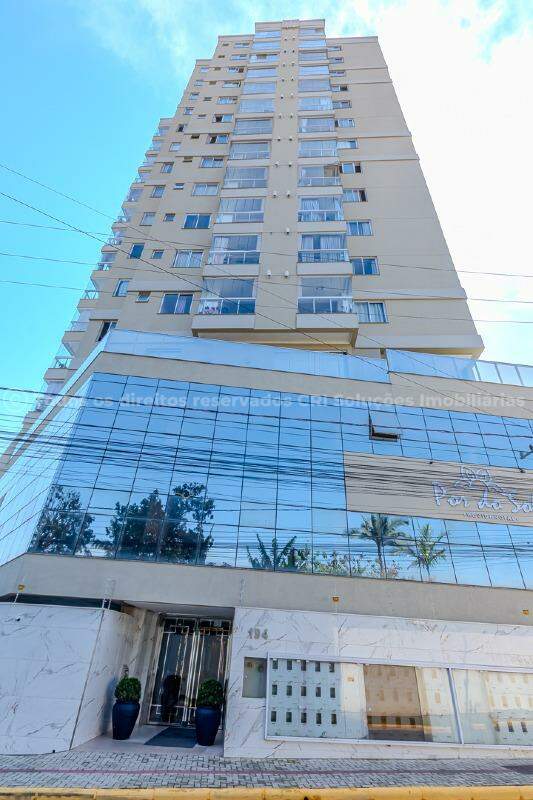 Apartamento com 2 Suítes no Edifício Residencial Por do Sol em Várzea