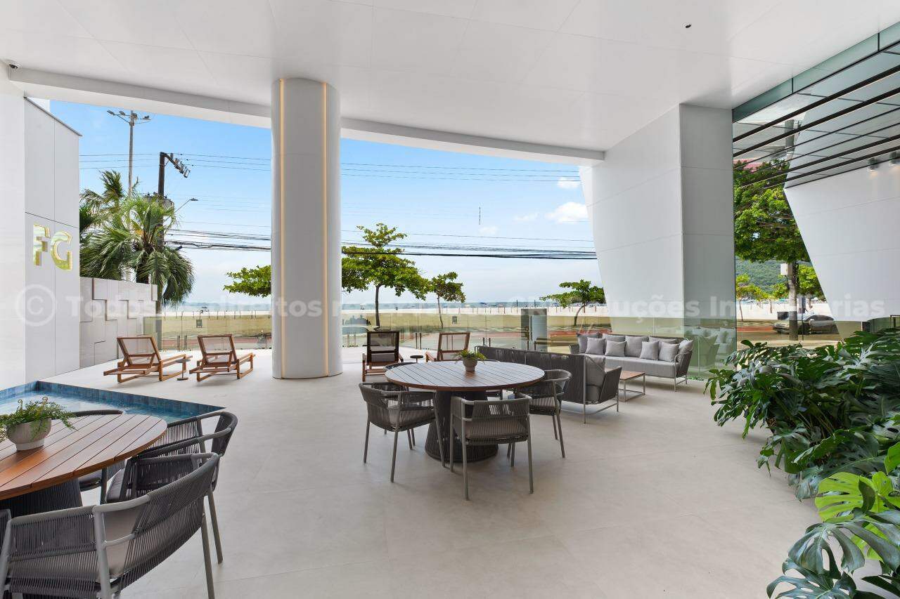 Apartamento a venda com 03 Suítes no One Tower em Balneário Camboriú